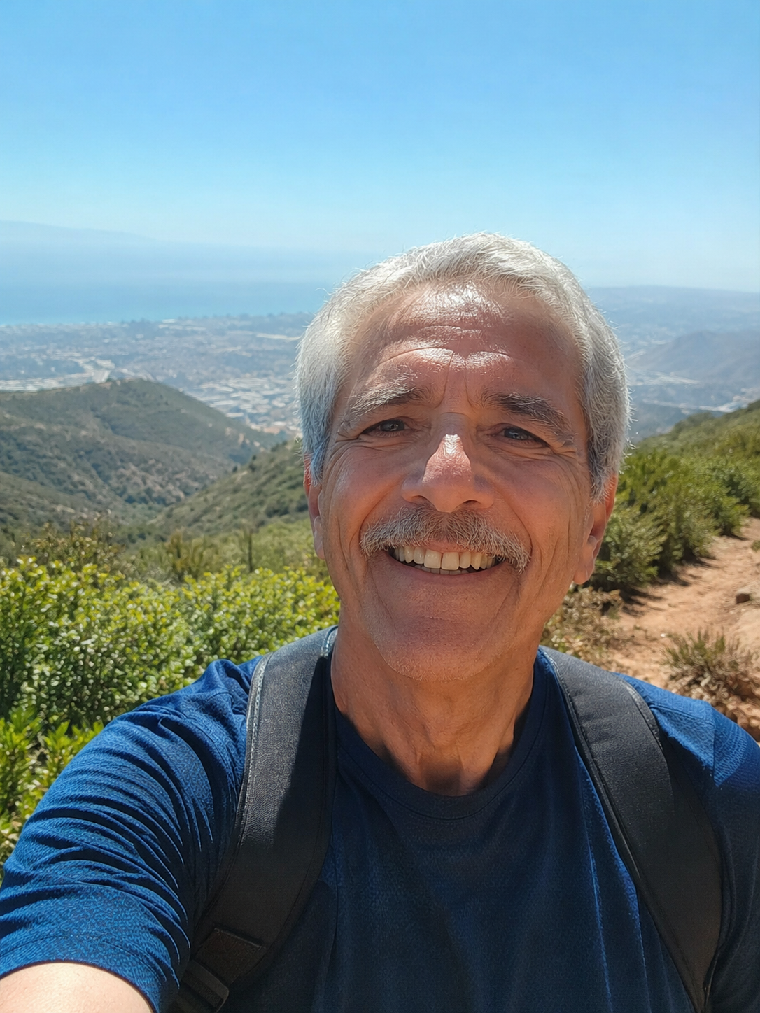 Review by Roberto V. · 71 años